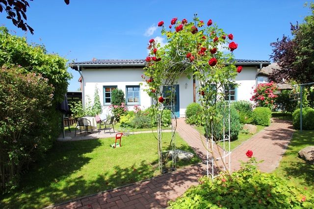 Ferienwohnung Rügen mit Garten