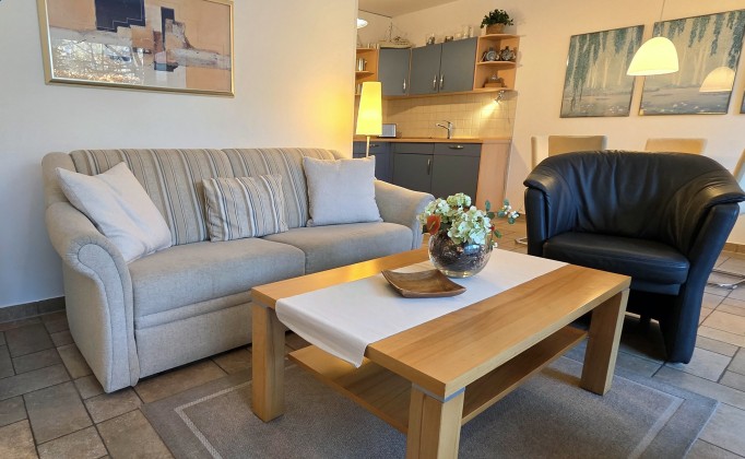 Warnemünde Residenz im Kurpark - Wohnzimmer und Essbereich - Ref. 71003-1