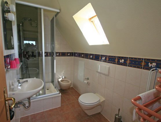 Ferienwohnung Warnemünde Badezimmer