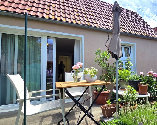 179373-2 Terrasse mit Balkonmöbeln