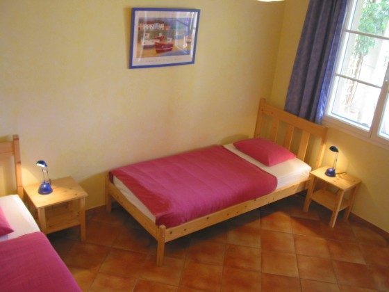 "Les Oliviers" - Schlafzimmer 2 (20m²)
