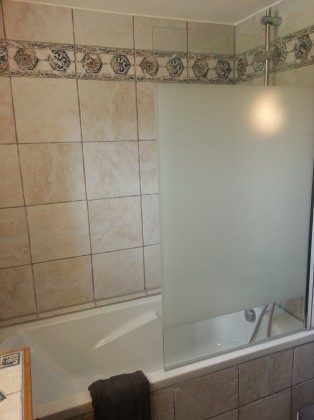 Bad mit Dusche Syrah