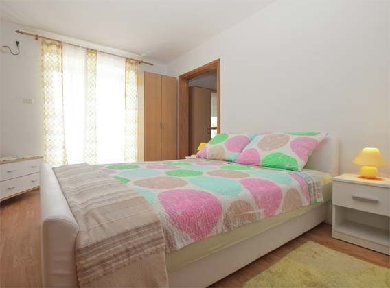 Schlafzimmer mit Doppelbett - Bild 1 - Objekt 246