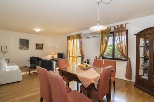 FW1 Wohn/Esszimmer - Bild 1 - Objekt 160284-326