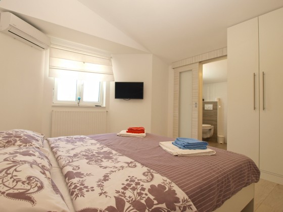 Schlafzimmer 2 mit Doppelbett - Bild 2 - Objekt 160284-402 
