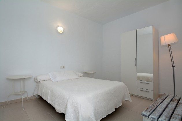 LZ110068-91 Schlafzimmer mit Doppelbett