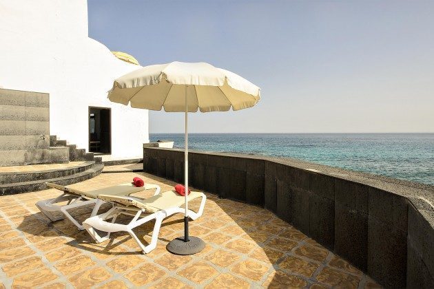 Spanien Kanarische Inseln Apartment mit Meerblick auf Lanzarote